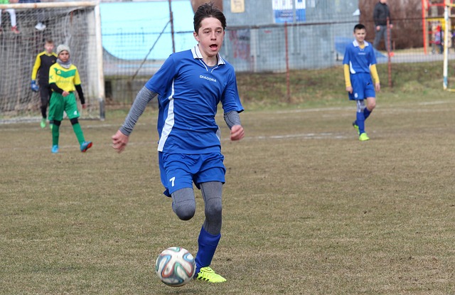 以其深厚的 以其深厚的